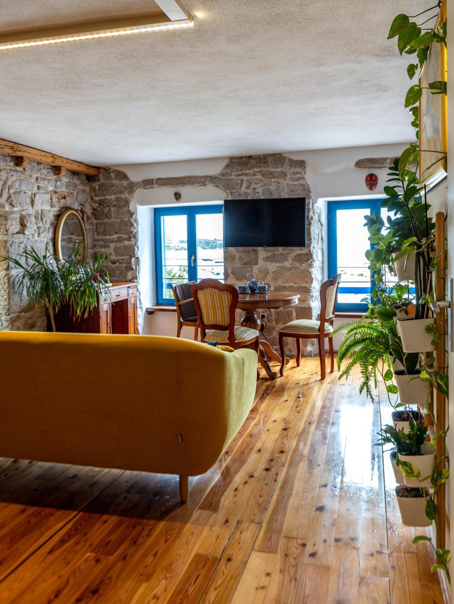 Appartement Old House à Vodice Extérieur photo